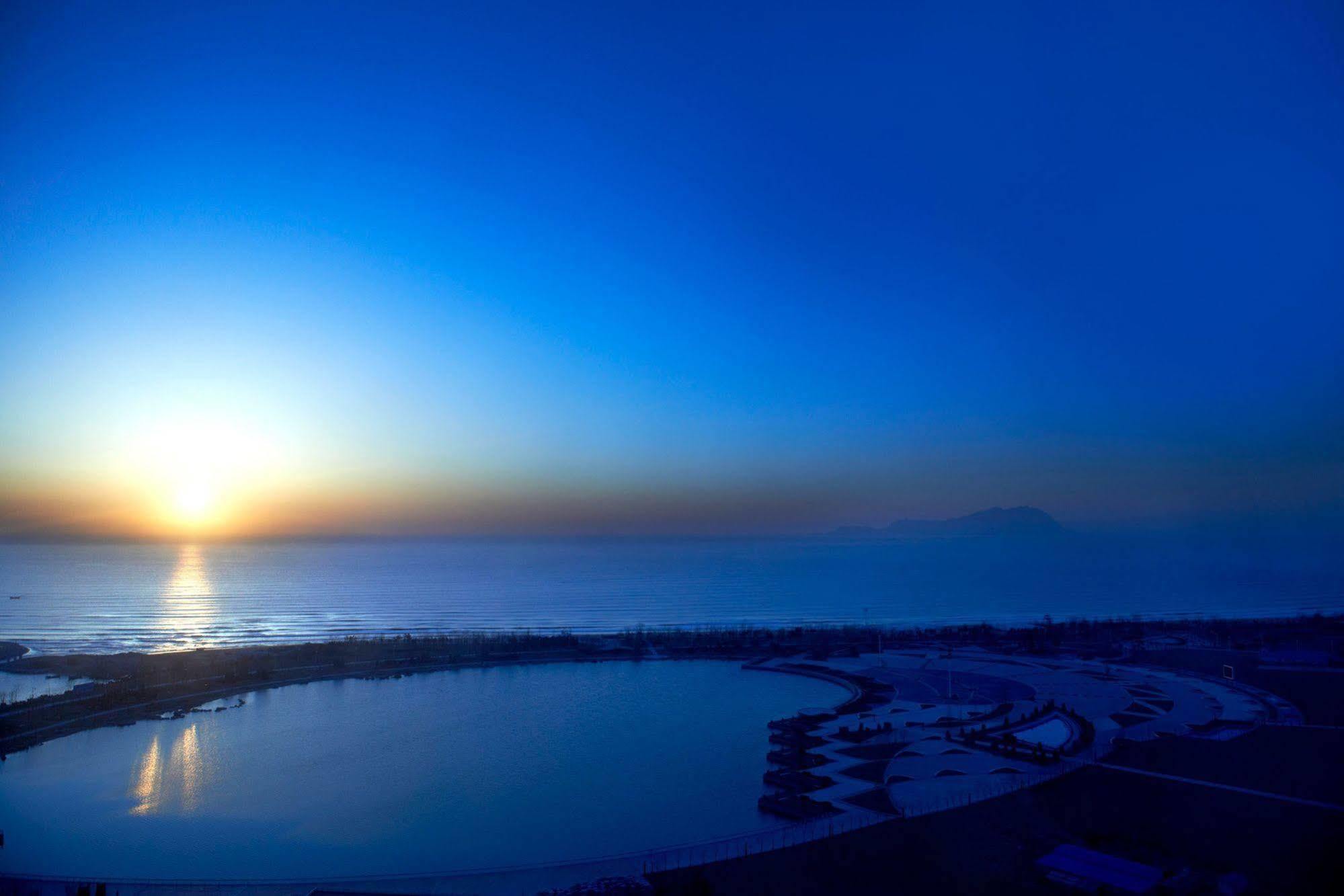 Four Points By Sheraton Qingdao, West Coast Exteriér fotografie